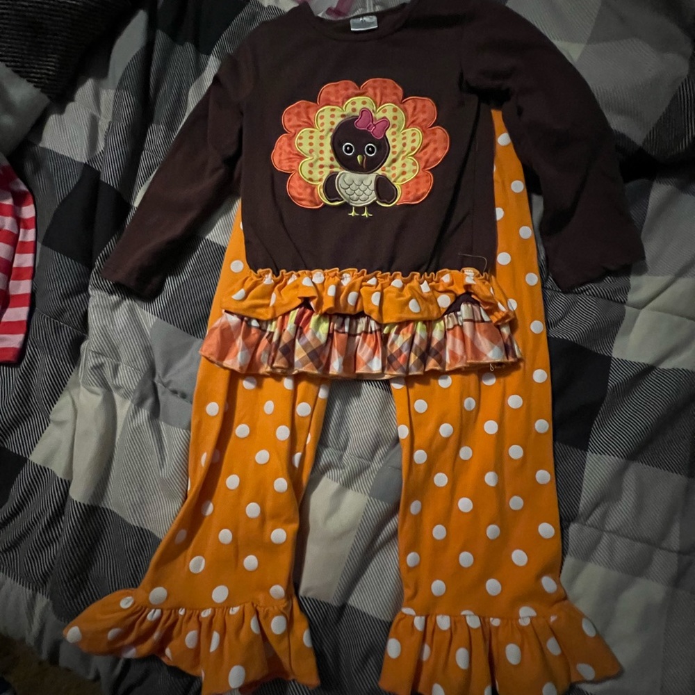 Girls fall outfit size xl